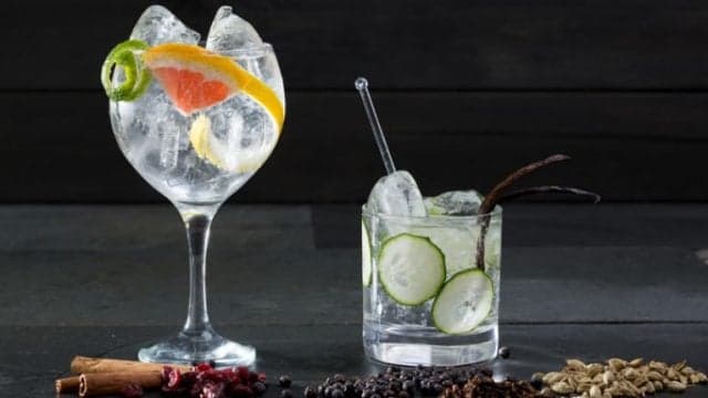 Gin & tonic could help soothe hay fever, or so this particular research says