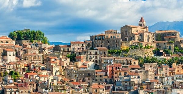 WFH – but away? You can now buy a house in Sicily for less than the price of a coffee WFH – but away? You can now buy a house in Sicily for less than the price of a coffee