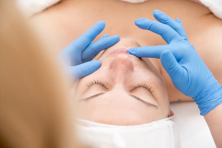 I tried “slugging”, the latest skincare hack I tried “slugging”, the latest skincare hack