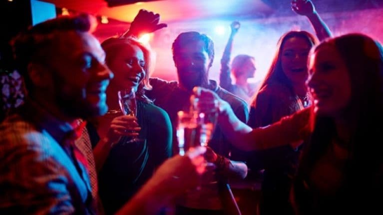 Bars and nightclubs to close at midnight from Thursday