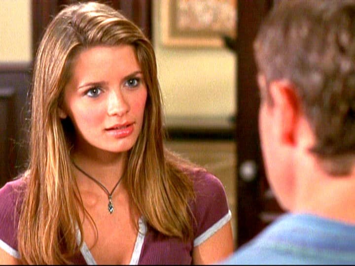 Mischa Barton says she quit The OC due to “bullying” on set by men Mischa Barton says she quit The OC due to “bullying” on set by men