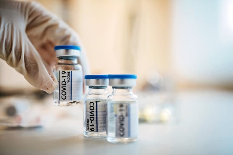Covid-19 vaccine portal to open to everyone aged over 16 today Covid-19 vaccine portal to open to everyone aged over 16 today
