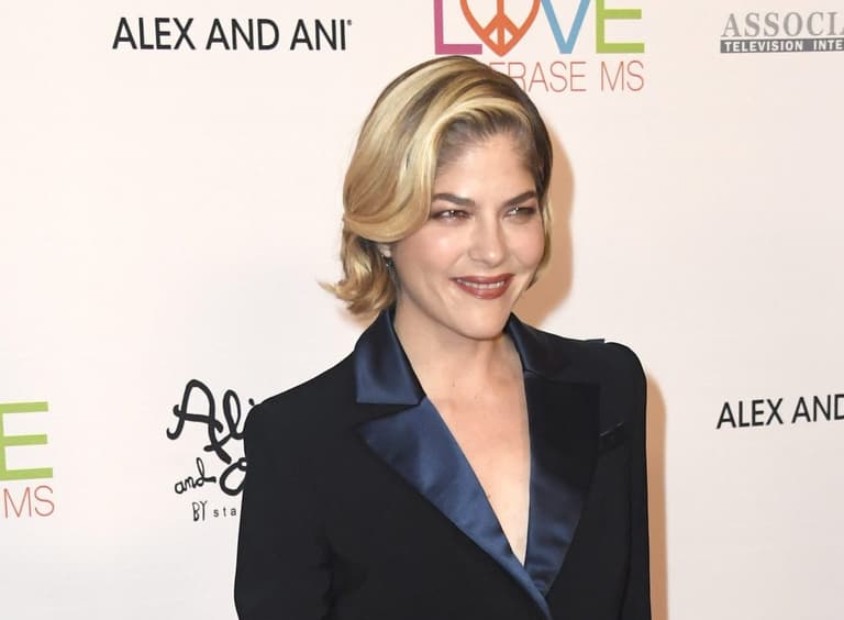 Selma Blair “in remission” after Multiple Sclerosis treatment