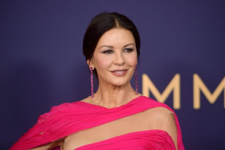 Catherine Zeta-Jones to play Morticia in new Addams Family remake Catherine Zeta-Jones to play Morticia in new Addams Family remake