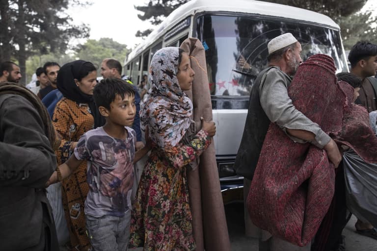 Irish woman in Kabul describes “chaos” and “fear” in Afghanistan Irish woman in Kabul describes “chaos” and “fear” in Afghanistan