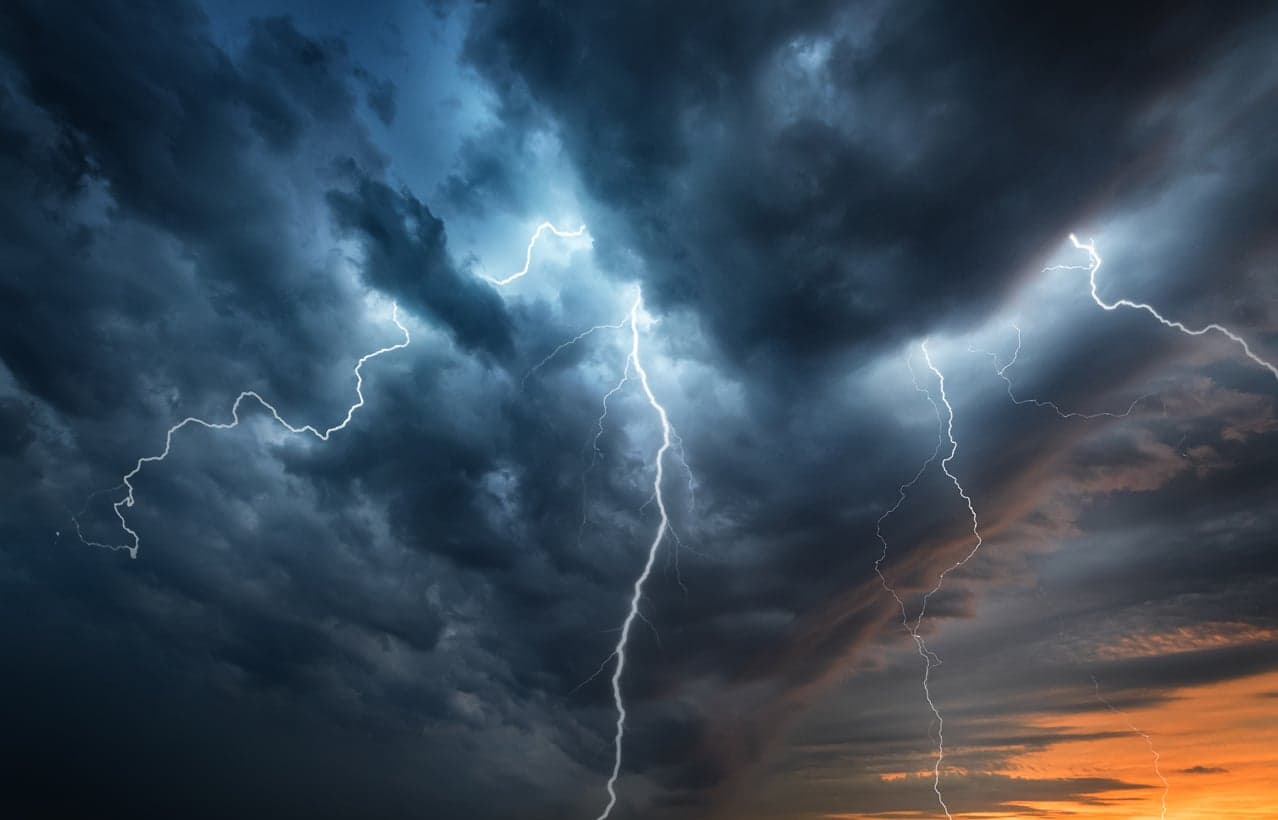 Thunderstorm warning issued for entire country