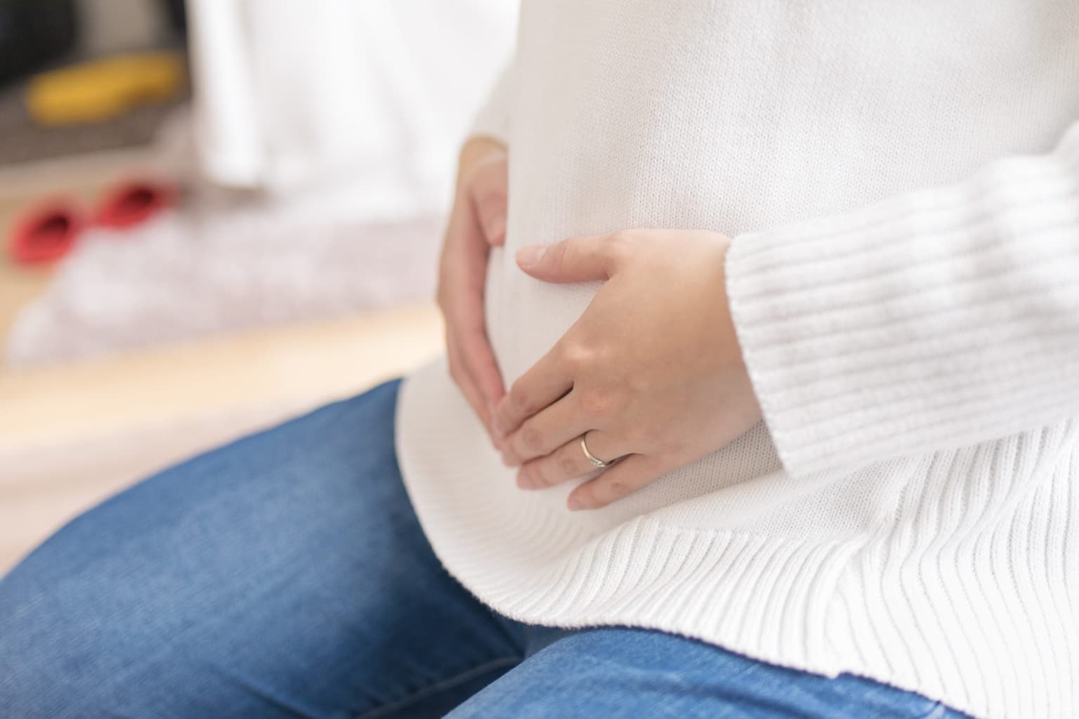 If you’re pregnant or breastfeeding, here’s everything you need to know about COVID-19 vaccines