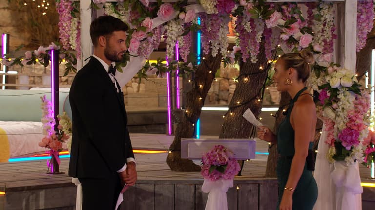 This is what fans think will happen during the Love Island final