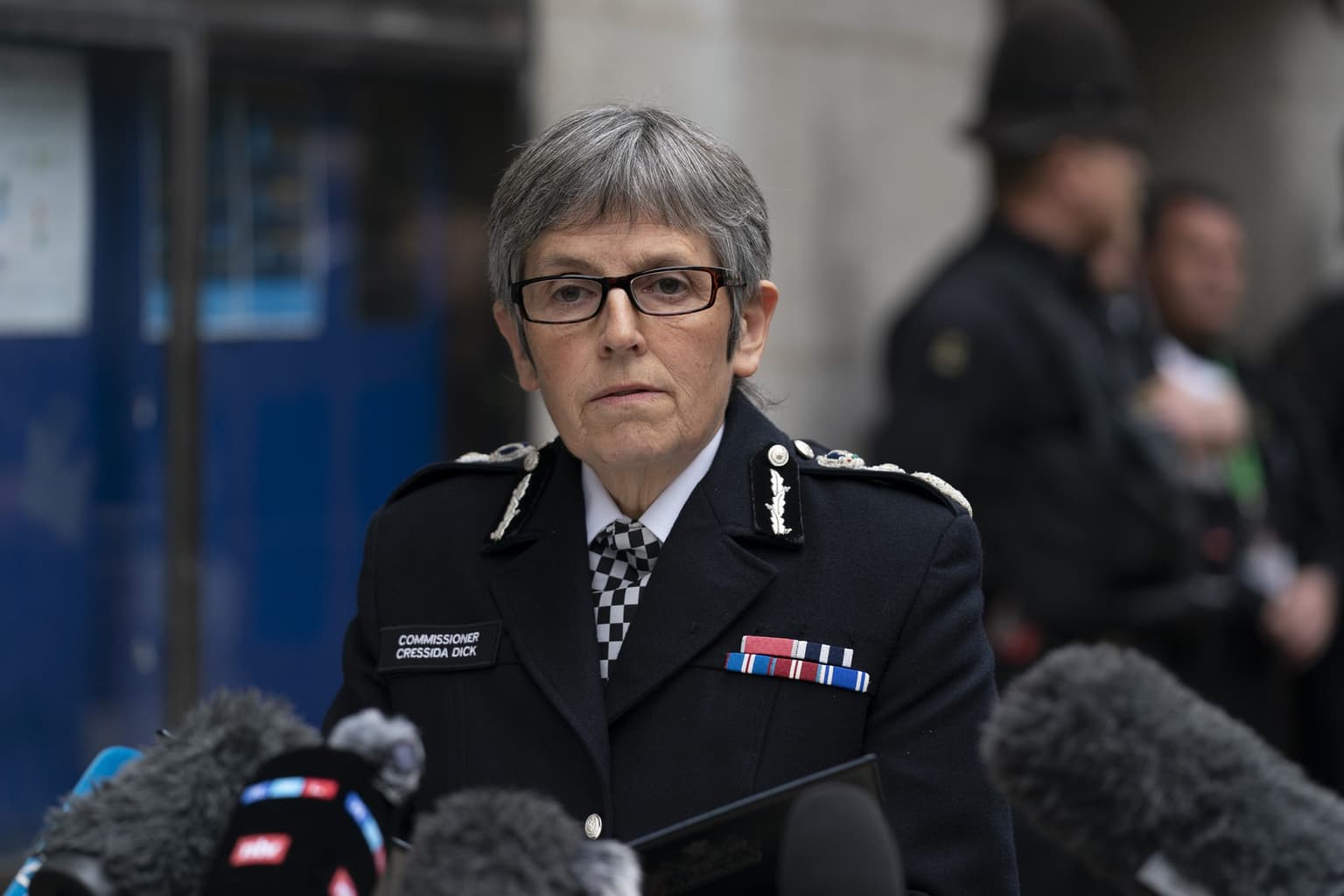Plain clothes police officers to verify identity through a video call when stopping women, Met say
