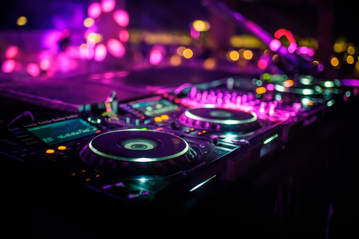 CONFIRMED: Nightclubs to open at 100% capacity, 11.30pm curfew has been removed