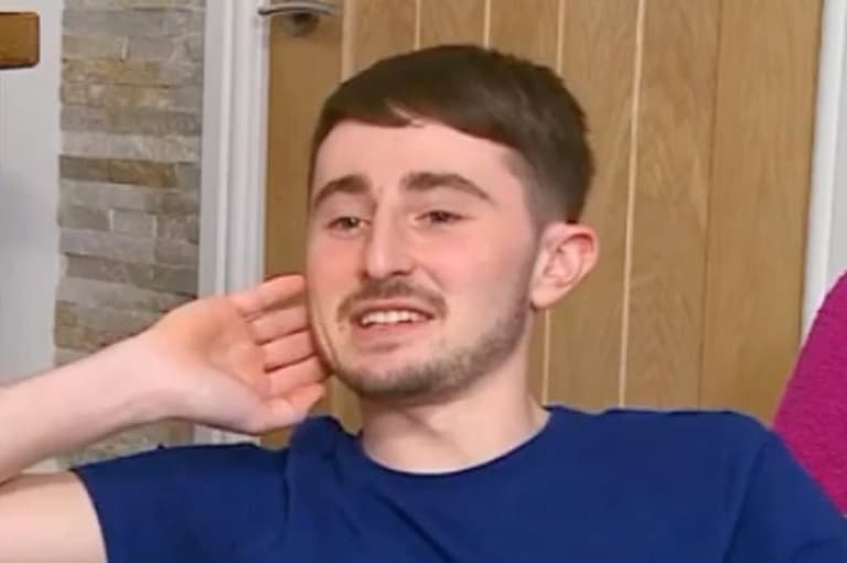 Gogglebox star Pete Sandiford shares his wedding pictures for the first time Gogglebox star Pete Sandiford shares his wedding pictures for the first time
