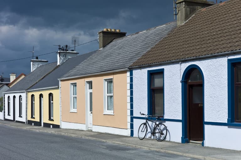 Liveline listeners call for RTÉ’s new property show to be scrapped Liveline listeners call for RTÉ’s new property show to be scrapped