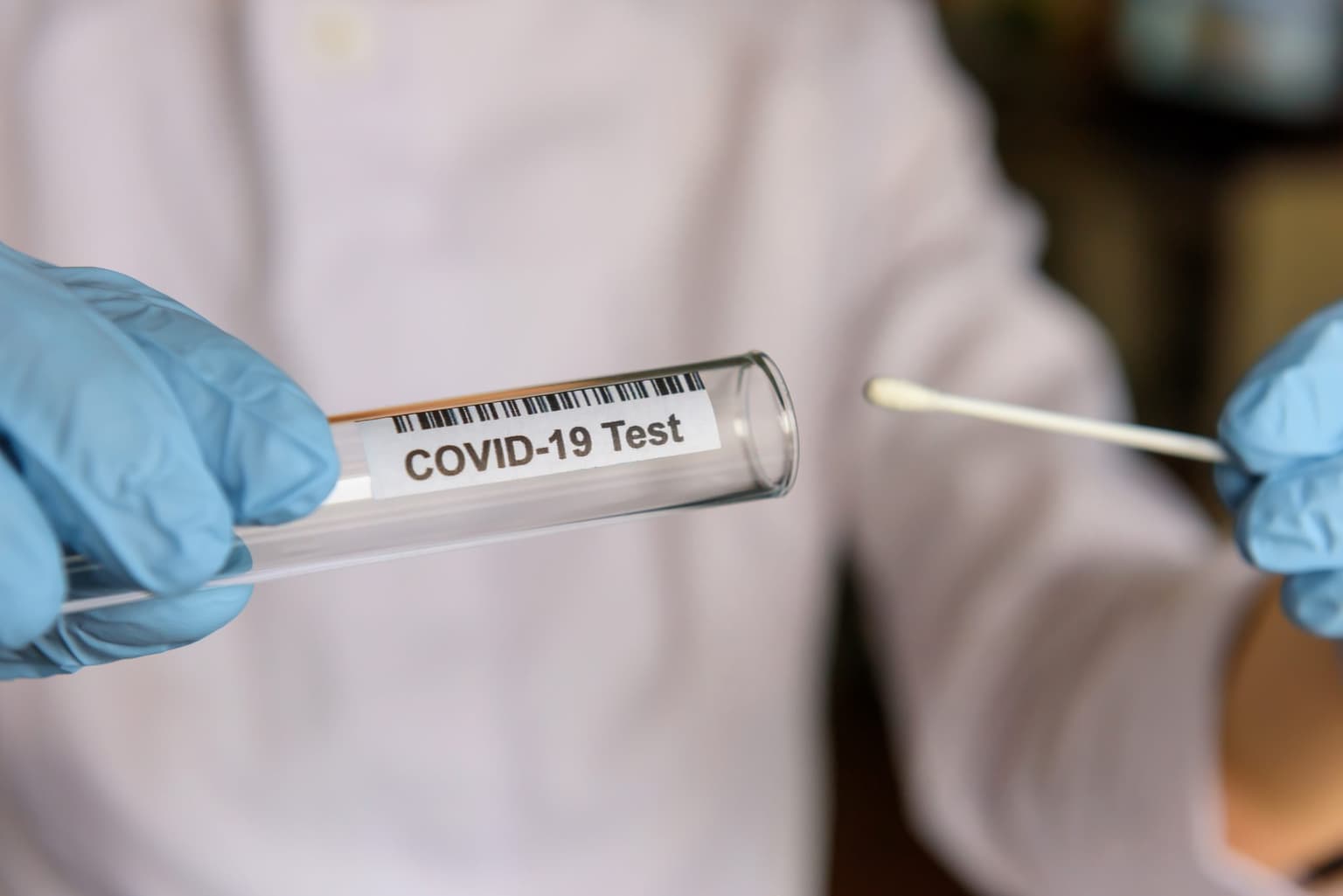 Omicron variant symptoms are mild so far, says doctor who discovered it