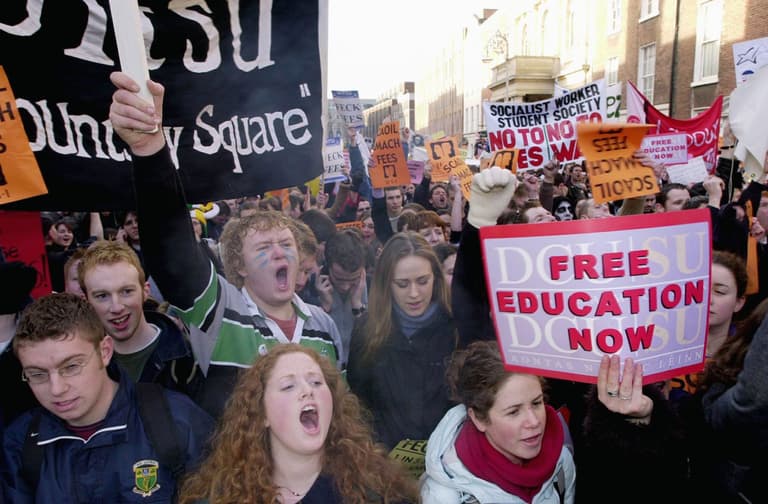 Government are set to examine €3,000 college fees