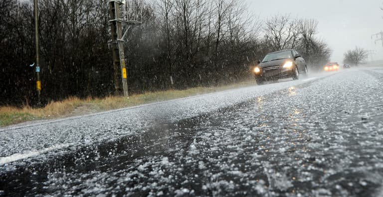 Weather warning issued to motorists ahead of “unpredictable” conditions Weather warning issued to motorists ahead of “unpredictable” conditions