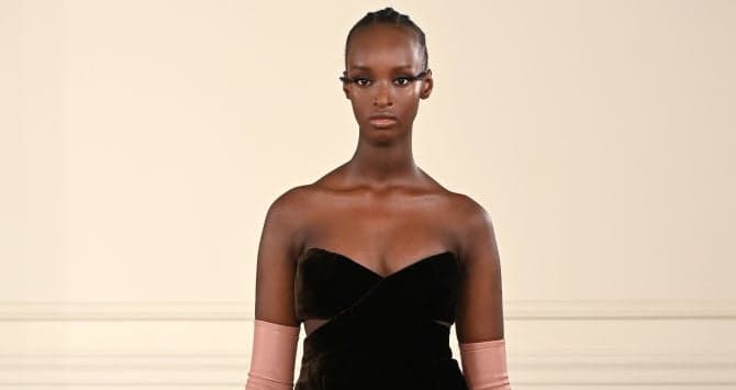 Valentino is being praised for its latest runway full of “normal” bodies Valentino is being praised for its latest runway full of “normal” bodies
