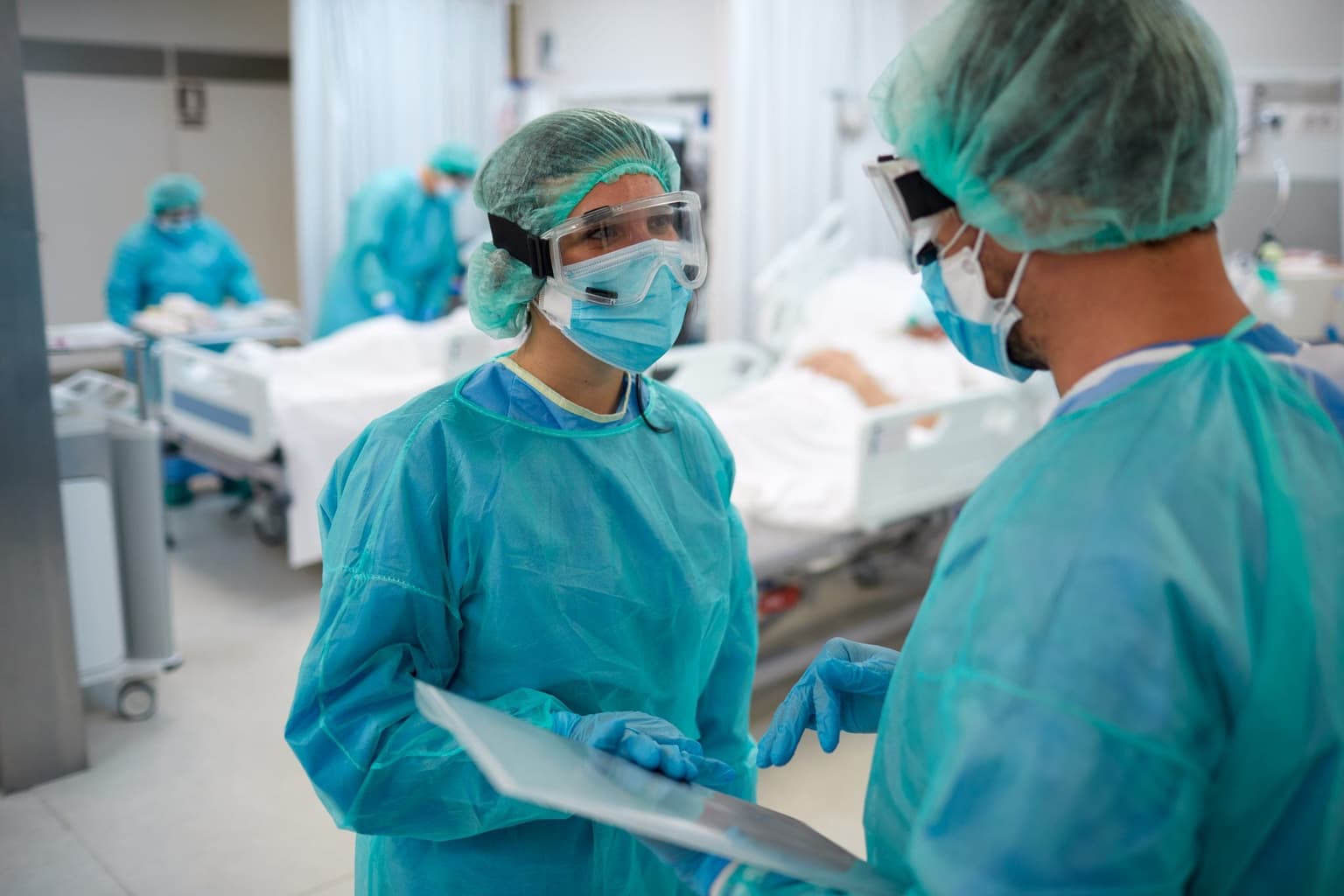 Healthcare staff who worked in Covid exposed environments to receive €1,000 bonus