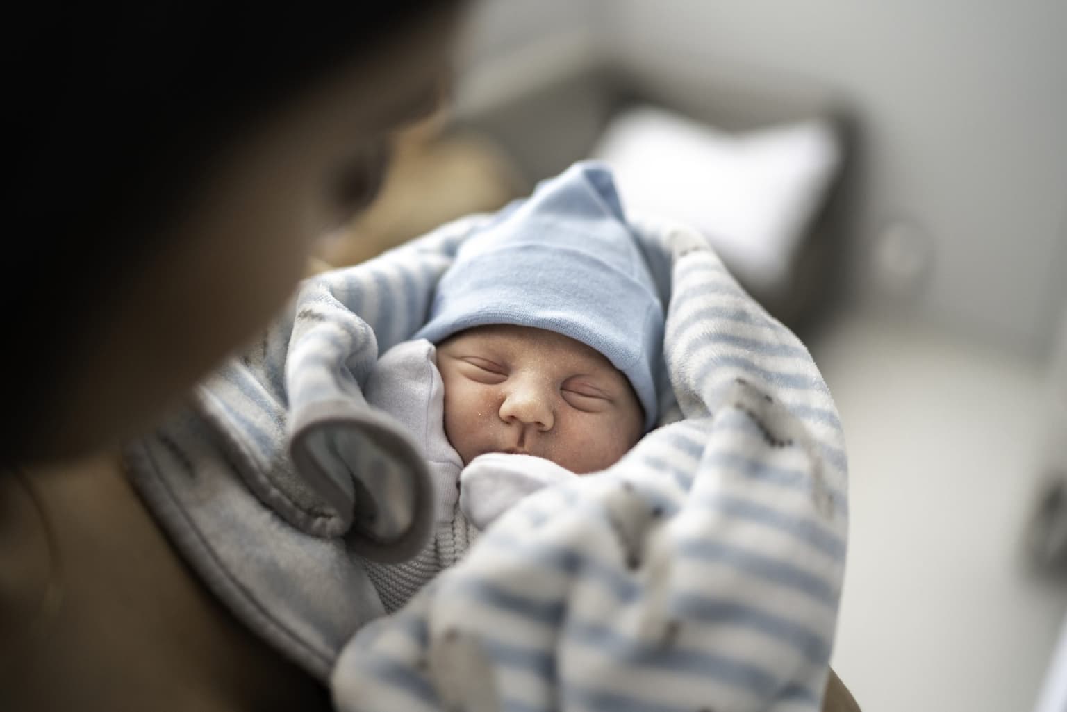 Four Irish babies born through surrogacy in Ukraine evacuated safely