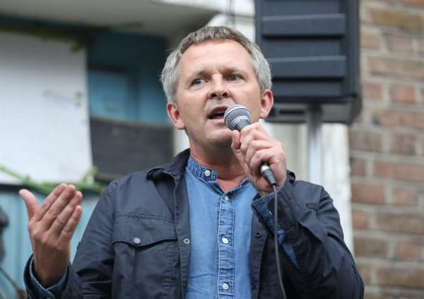 PBP’s Richard Boyd Barrett says he was “wasn’t aware” of Bella Hadid, but glad to connect with her PBP’s Richard Boyd Barrett says he was “wasn’t aware” of Bella Hadid, but glad to connect with her