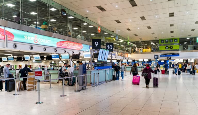 Dublin Airport to combat long security queues with five-point plan Dublin Airport to combat long security queues with five-point plan