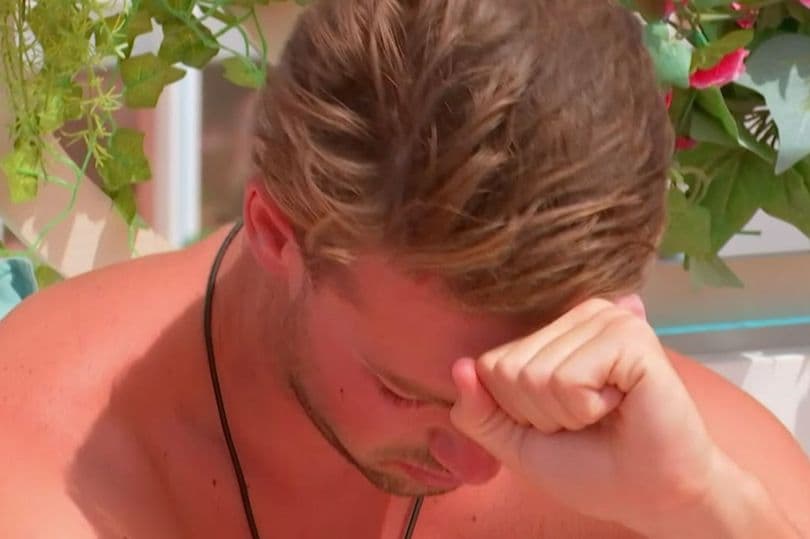 Love Island viewers are convinced the postcard is returning in tonight’s episode