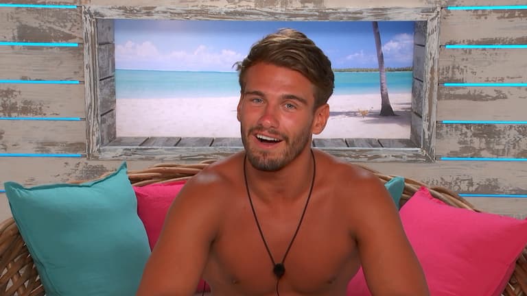 Jacques O’Neill issues apology after facing backlash for online behaviour Jacques O’Neill issues apology after facing backlash for online behaviour