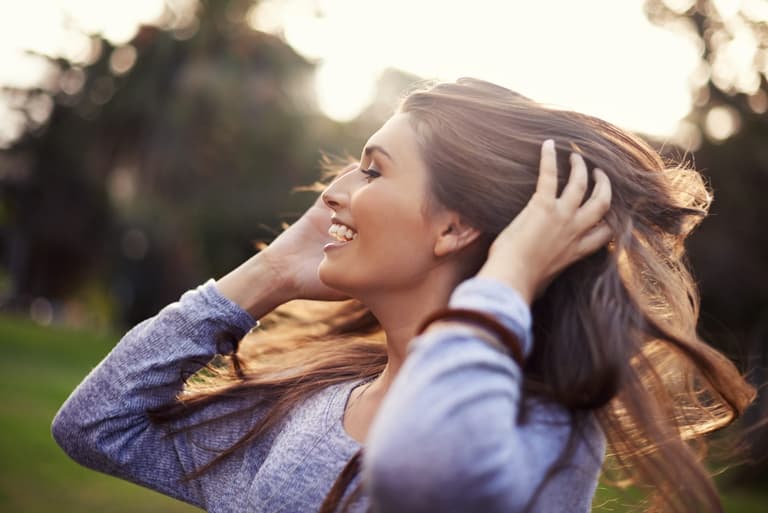 This hack will help you ensure your hair doesn’t get as greasy as quickly This hack will help you ensure your hair doesn’t get as greasy as quickly