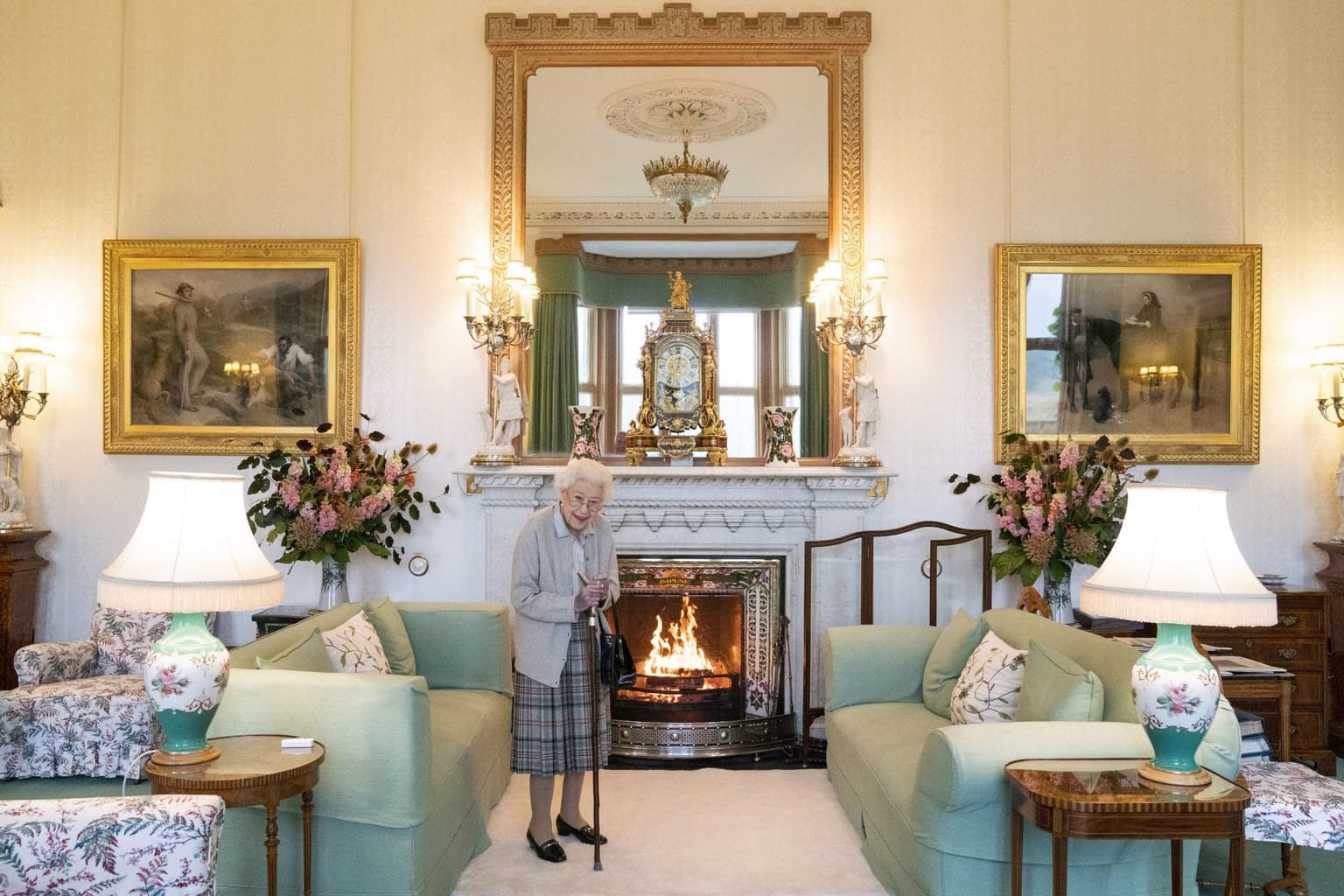 Queen under medical supervision as doctors are “concerned” for her health