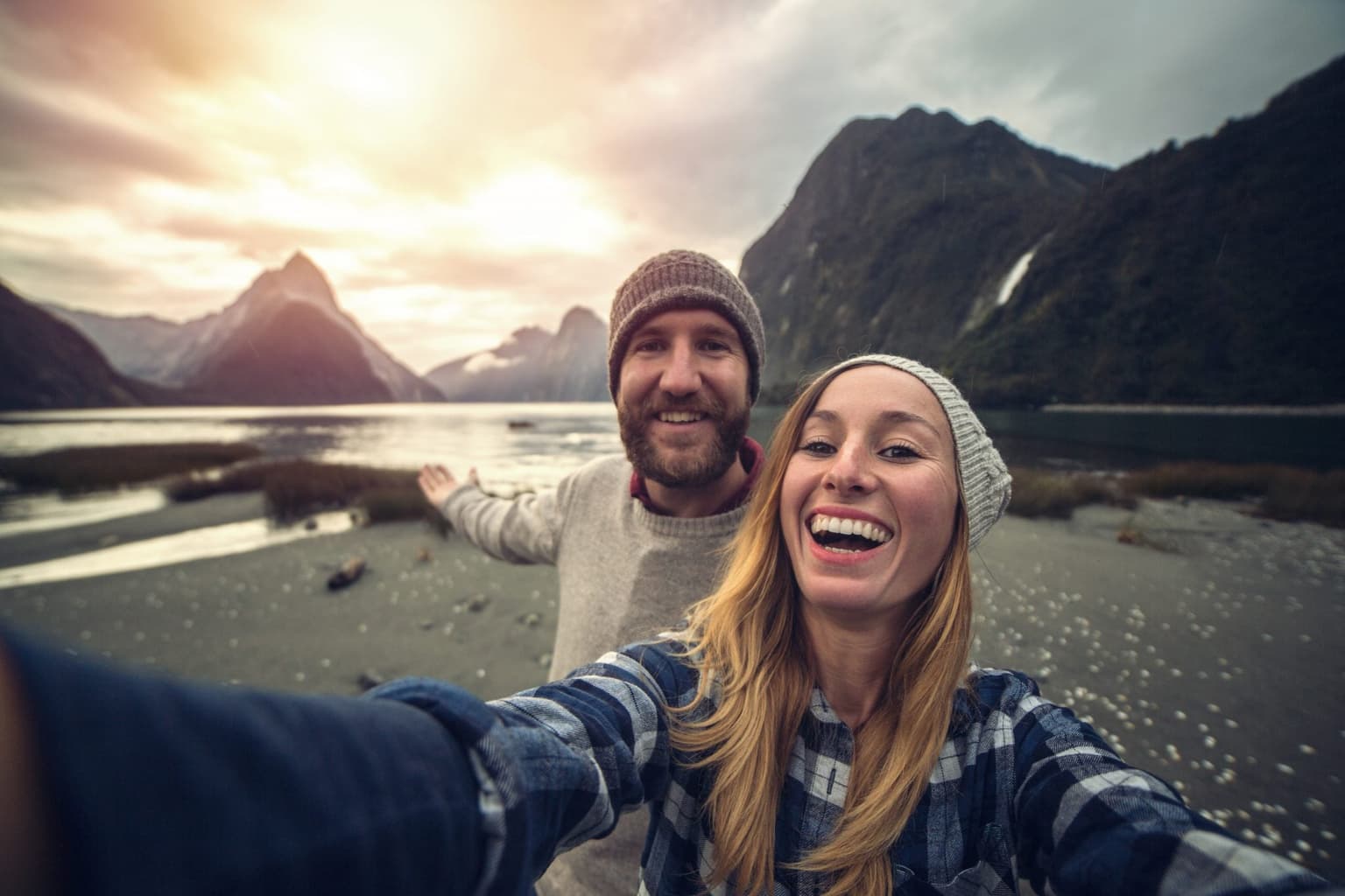 Soft-launch, hard-launch – is there a right way to go public with a new relationship?