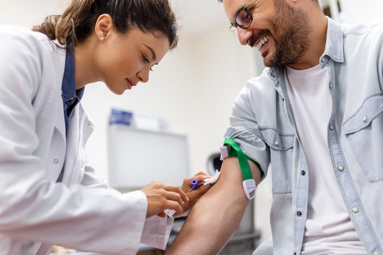 IBTS issues “pre-amber” warning amid “critically low” blood supplies