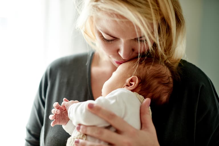 The newborn baby smell does actually make you happy, science says