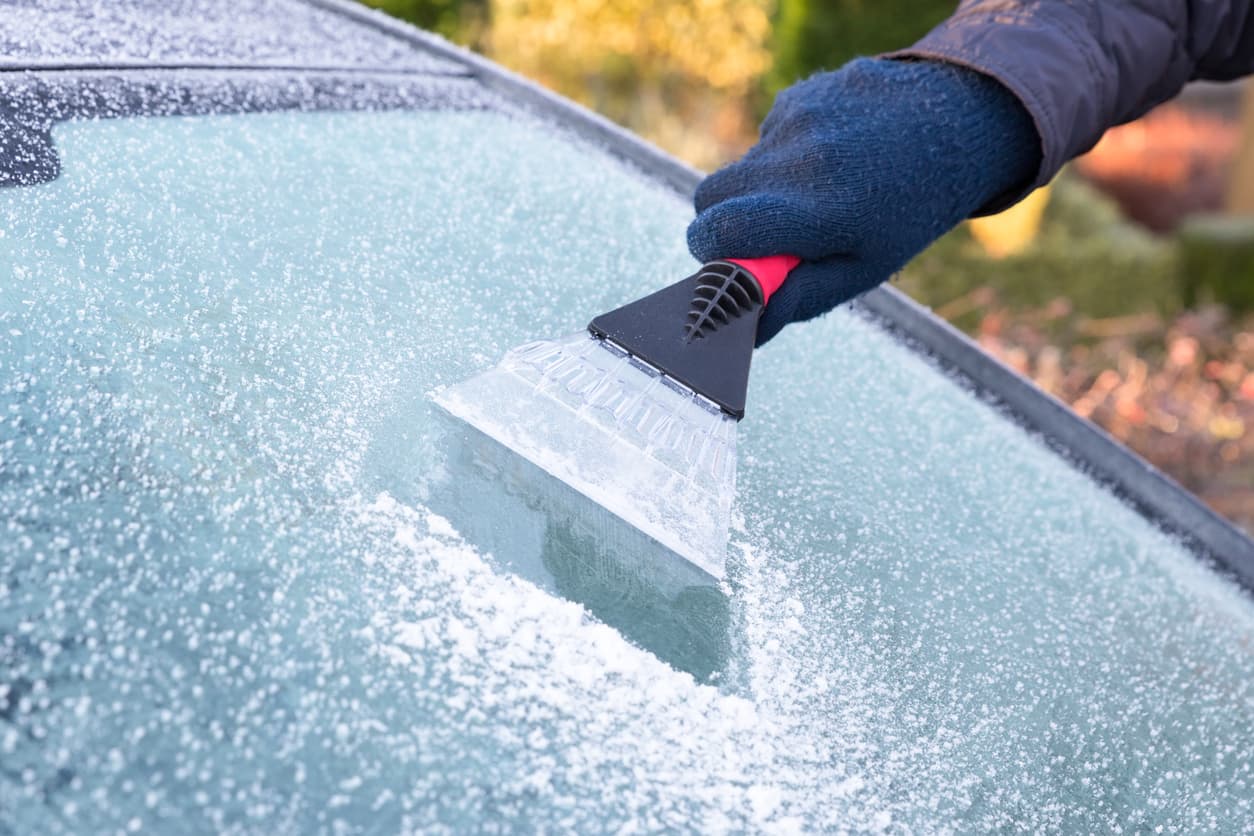 A Status Yellow warning for ice and low temperature is now in effect