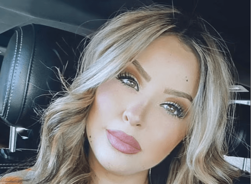 Woman refuses to go to weddings and baby showers for rude people she doesn’t hear from on a daily basis