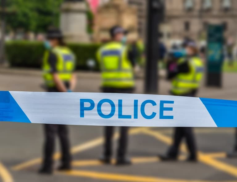 Child seriously hurt after stranger tries to abduct them in England Child seriously hurt after stranger tries to abduct them in England