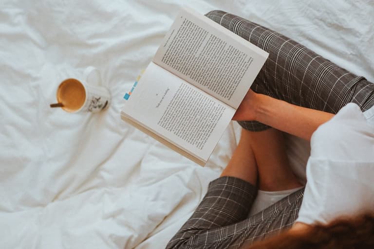Ireland Reads Day: Public encouraged to squeeze in a read today Ireland Reads Day: Public encouraged to squeeze in a read today