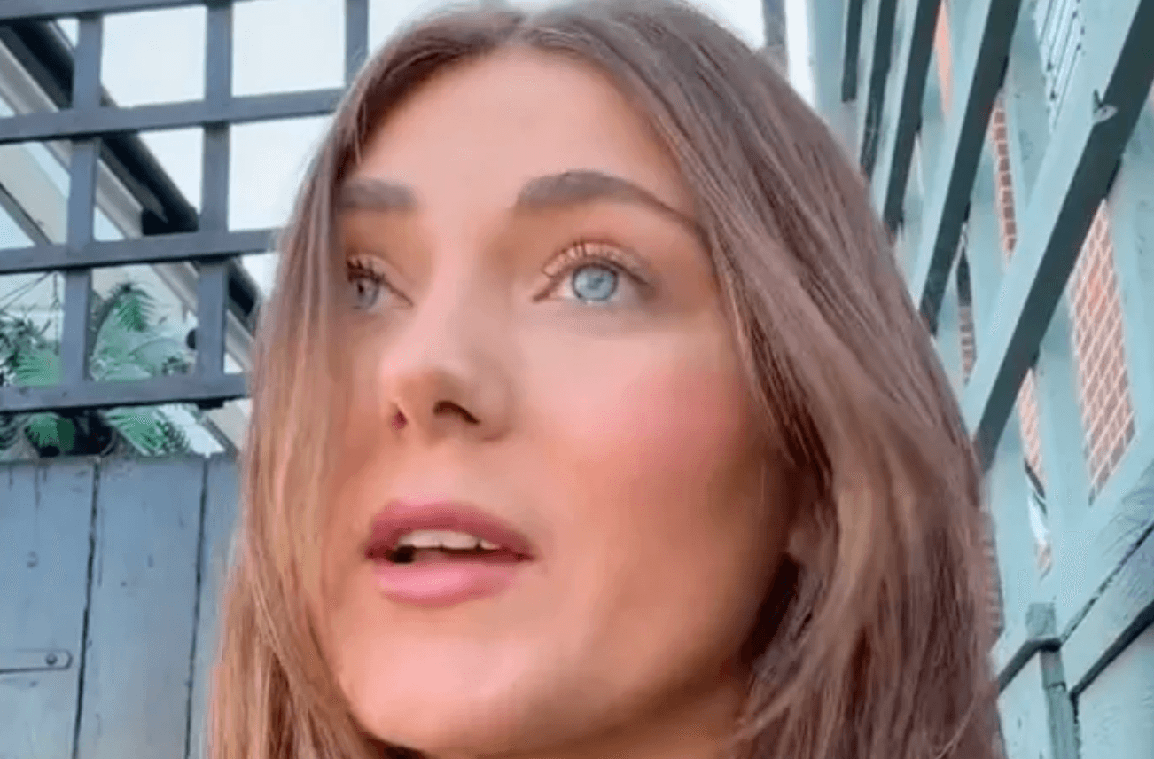 TikToker bursts into tears after strangers refuse her offer to pay for their groceries