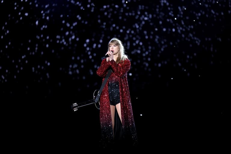 Taylor Swift hints at Matty Healy romance during latest night on tour Taylor Swift hints at Matty Healy romance during latest night on tour