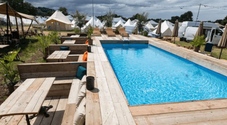 Glastonbury glamping ‘tents’ come with swimming pool, dining lounge and €28k price tag Glastonbury glamping ‘tents’ come with swimming pool, dining lounge and €28k price tag