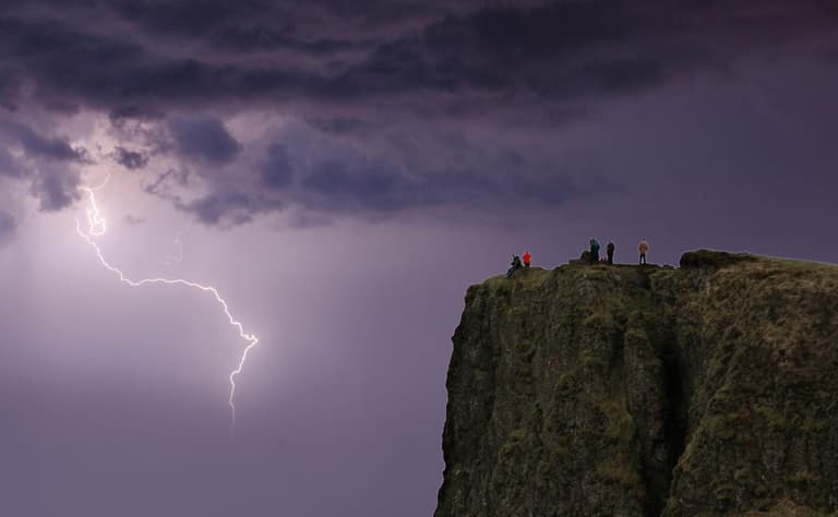 Met Eireann issues thunderstorm warning for 11 counties with flooding expected Met Eireann issues thunderstorm warning for 11 counties with flooding expected