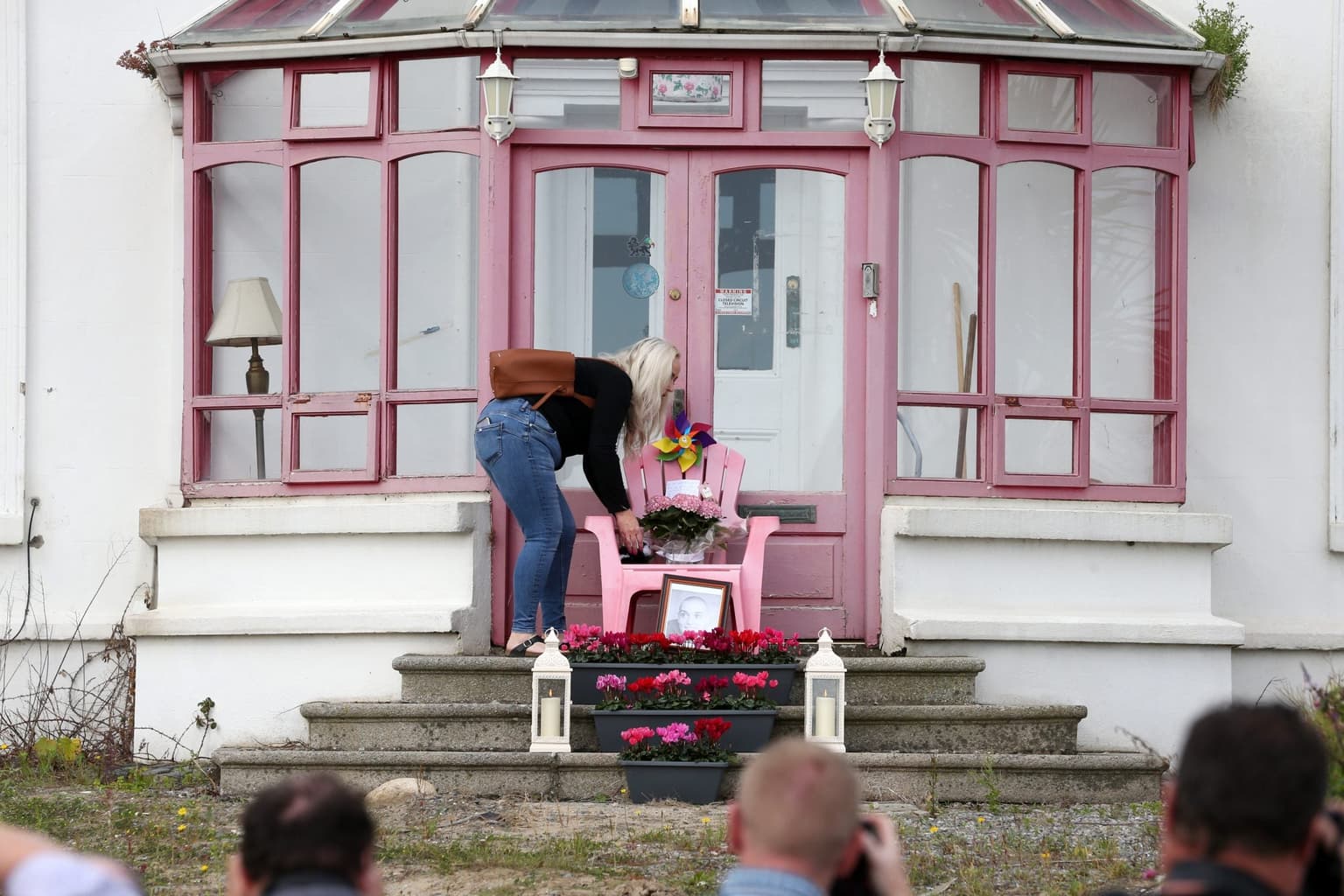 Fans gather in Bray to say final goodbye to Sinéad O’Connor
