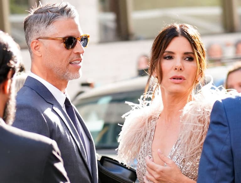 Sandra Bullock’s longterm partner has died from ALS aged 57 Sandra Bullock’s longterm partner has died from ALS aged 57
