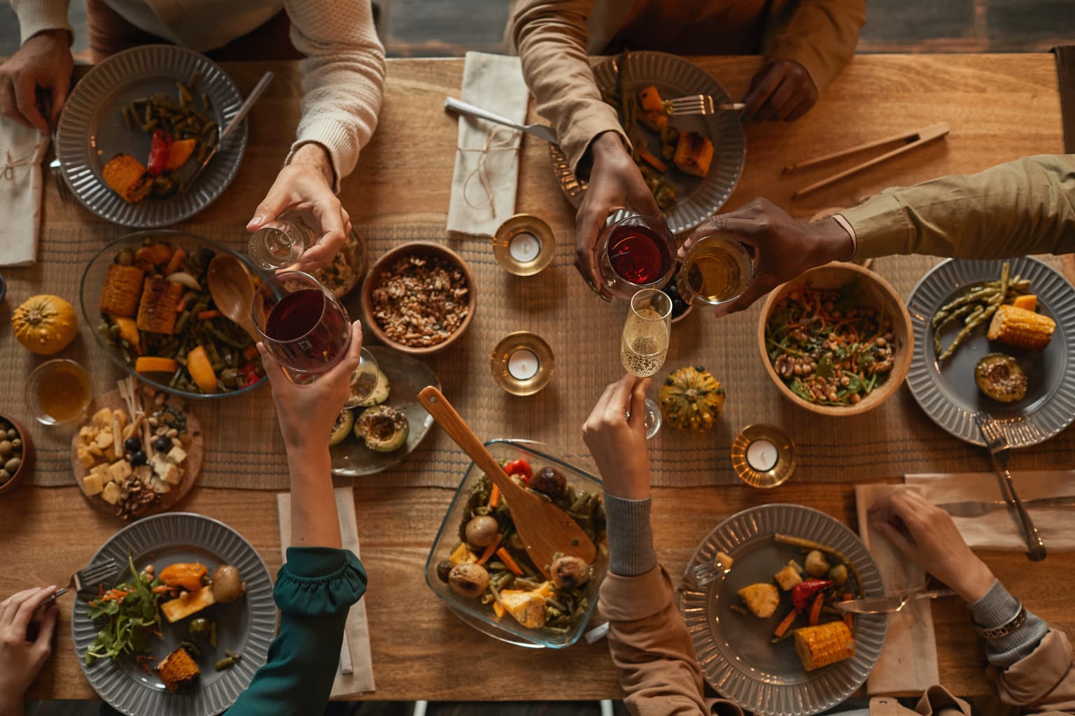 Woman shocked after friend asked dinner guests to pay for their food