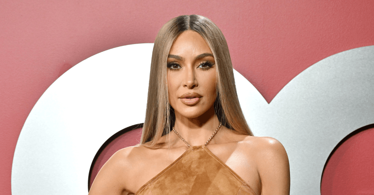 Kim Kardashian channels her inner Elle Woods with new blonde locks