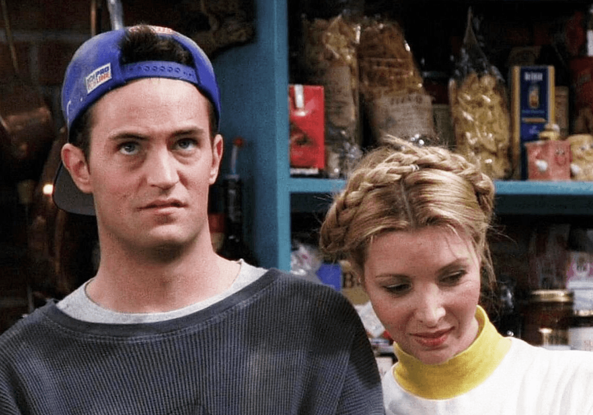 Lisa Kudrow shares rare photo of Matthew Perry in moving tribute