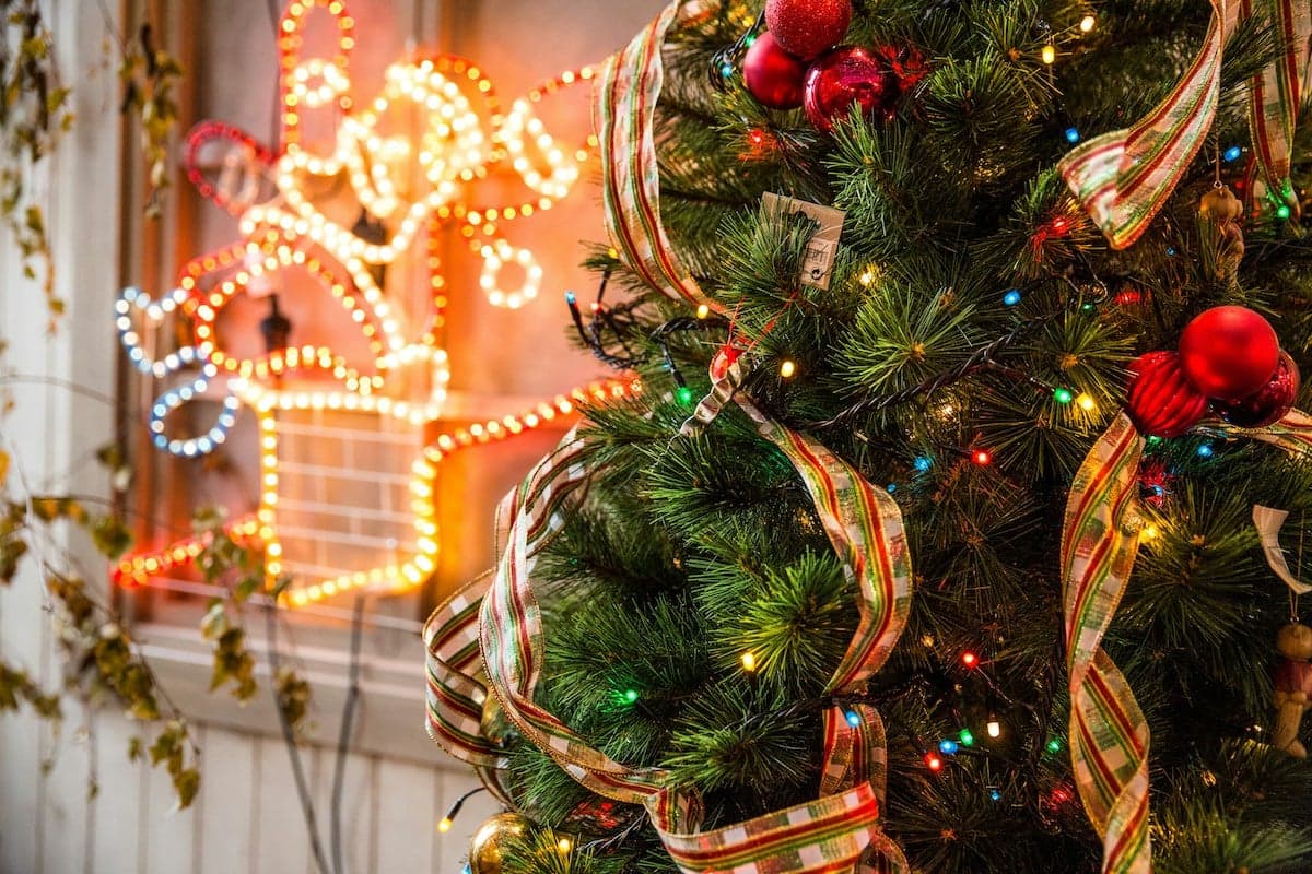 Woman reveals incredible Christmas hack that will save you money
