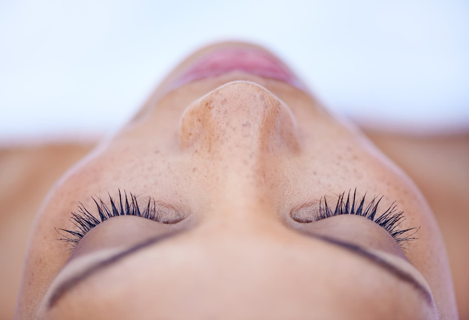 Warnings issued over the ‘no cut facelift’ as women are left scarred
