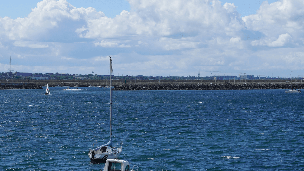 Storm Kathleen: Young girl safely rescued off the coast of Dún Laoghaire