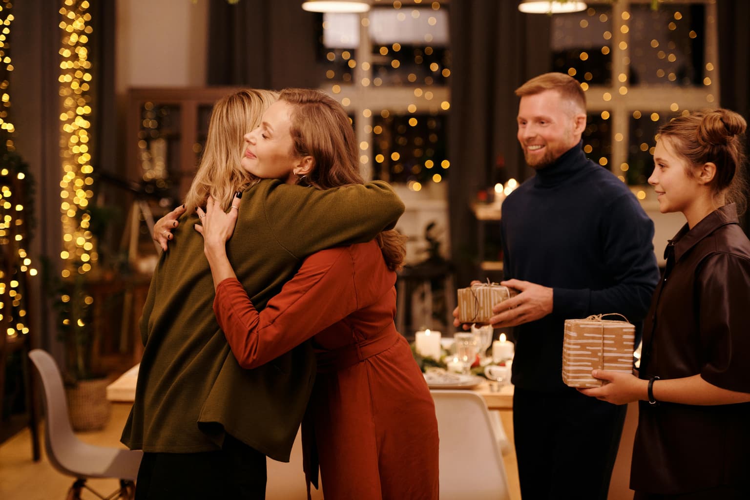 From six month celebrations to golden anniversaries, here’s our guide to celebrating anniversaries like an absolute champ