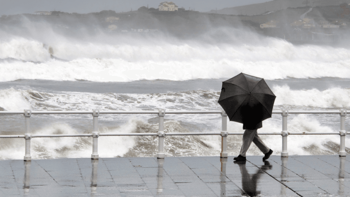 Weather warning issued for seven counties over heavy rain and possible flooding