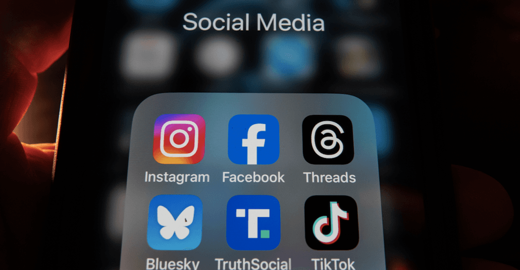 Facebook and Instagram introduce €5.99 charge – here’s what happens if you don’t pay it